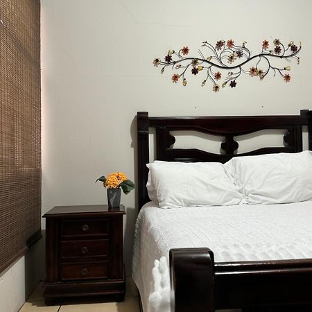Amplio Apartamento, En Colonia Cerezos, Tercer Nivel Daire Quetzaltenango Dış mekan fotoğraf